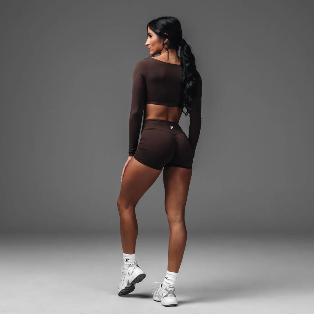 Minimalist Crop Long Sleeve - Image 17